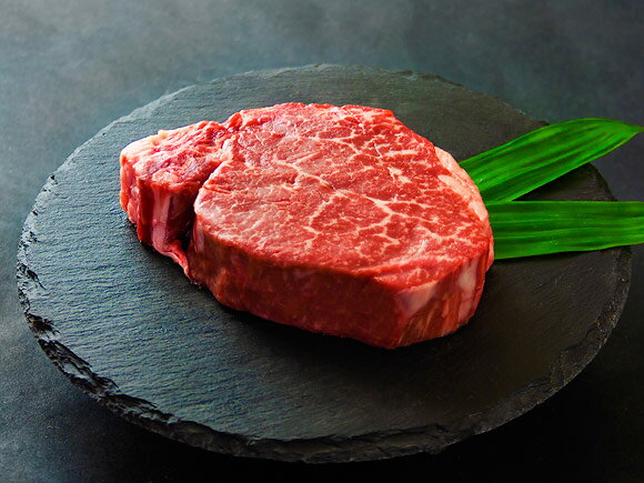 【ふるさと納税】阿蘇 あか牛 シャトーブリアン ステーキ 200g×2枚 牛肉 お取り寄せ お祝い おうちごはん バーベキュー