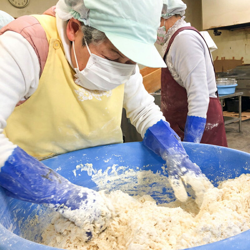 【ふるさと納税】阿蘇 小国 ジャージー牛乳 かりんとう 熊本 100g×12袋 1200g 1.2kg サクサク やみつき おやつ 新型コロナ支援 阿蘇 小国 手作り こだわり 濃厚ジャージー牛乳 ふるさと納税 送料無料 【地場産品：類型3】