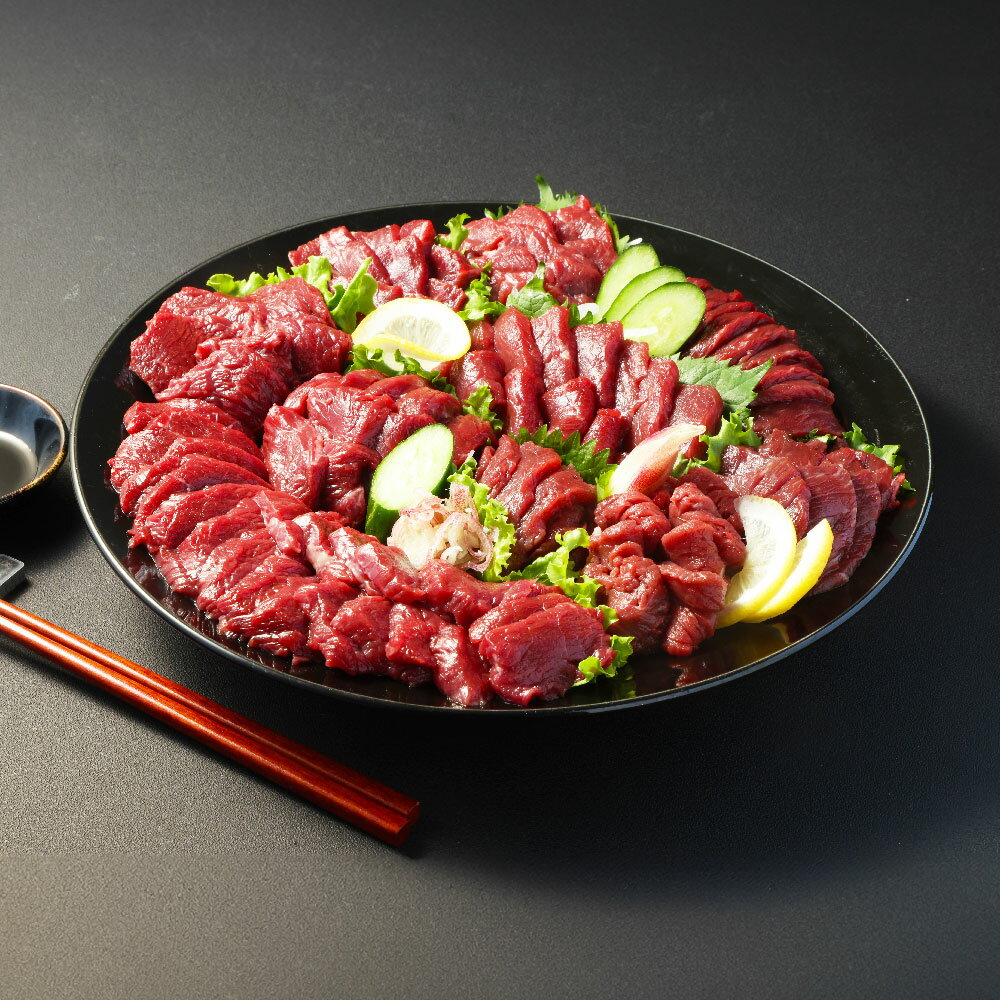 【ふるさと納税】＜選べる内容量＞【フジチク ふじ馬刺し】馬刺し 食べ比べ 盛り合わせ（3～4人前・7～8人前） セット 詰め合わせ 上赤身・ロース・ヒレ 3種 1個あたり約100g 各200g・各400g 馬肉 希少部位 生姜 たれ付き 冷凍 湯前町 送料無料