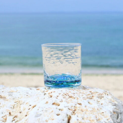 [RYUKYU GLASS WORKS 海風]オキナワオーシャン ロック(ラージ) 〇 沖縄 読谷村 夏 琉球ガラス ガラス工房 東シナ海 体験工房 彩り ブルー コバルトブルー 地場産品 手作り 伝統工芸品 サイズ違い有 プレゼントに お祝いに 涼しさ演出 人気商品
