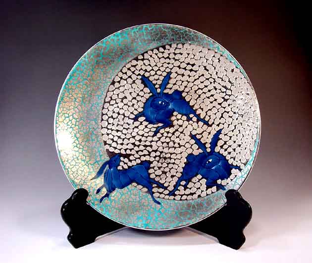 有田焼美術品染錦プラチナ彩兎絵飾り大皿陶芸作家 藤井錦彩 作(径30.8cm)