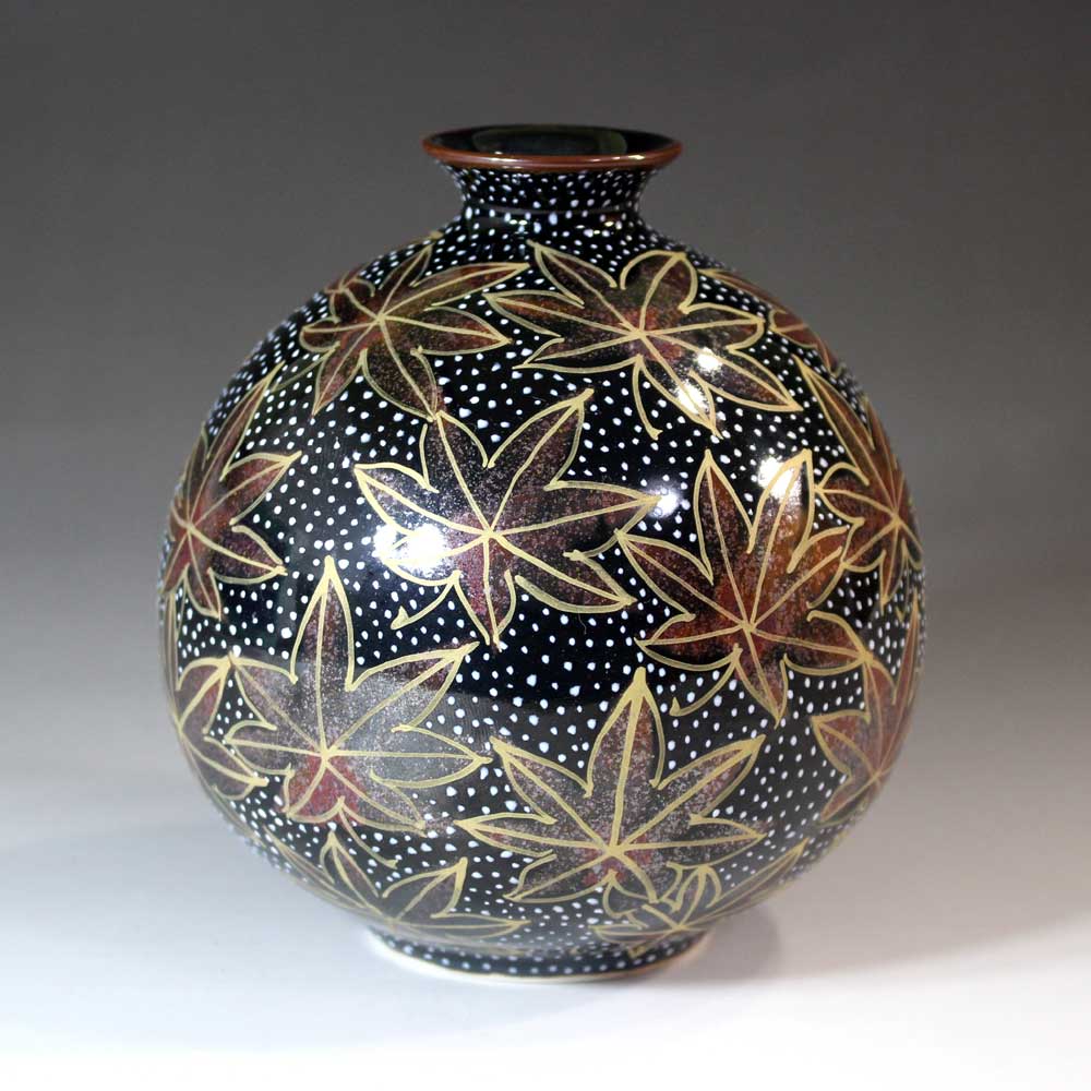 有田焼・伝統工芸・総手描き天目釉金彩流水もみじ絵飾り花瓶陶芸作家 藤井錦彩 作