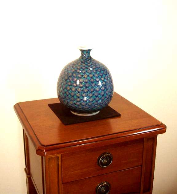 有田焼・伝統工芸・総手描き染錦金彩七宝文様飾り花瓶陶芸作家 藤井錦彩 作