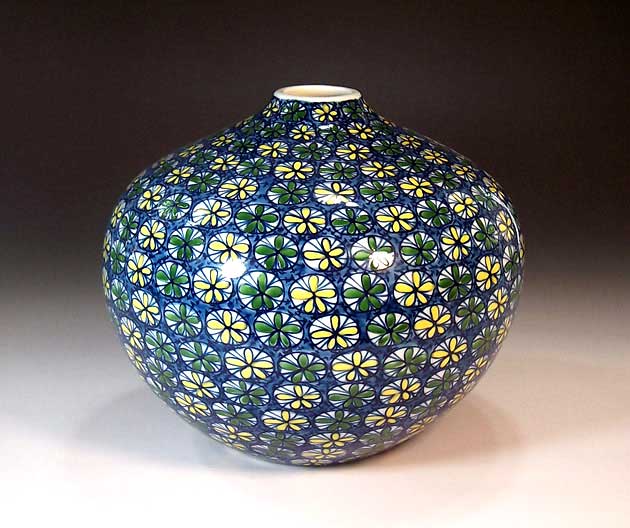 有田焼・伝統工芸・総手描き染錦小花文様飾り花瓶陶芸作家 藤井錦彩 作 [2]