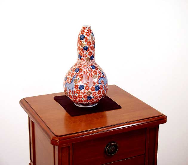 有田焼・伝統工芸・総手描き染錦金彩花結び桜馬絵飾り花瓶陶芸作家 藤井錦彩 作 [2]