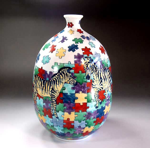 有田焼・伝統工芸・総手描き色鍋島様式パズルゼブラ絵飾り花瓶陶芸作家 藤井錦彩 作