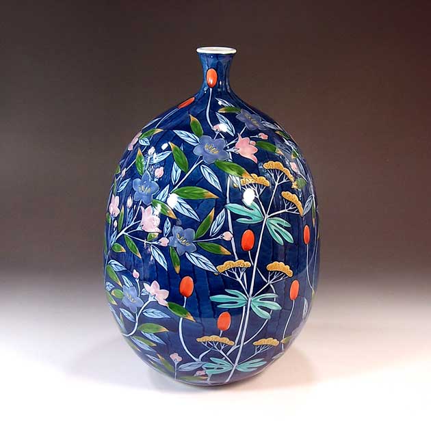 有田焼・伝統工芸・総手描き色鍋島様式草花文様飾り花瓶陶芸作家 藤井錦彩 作