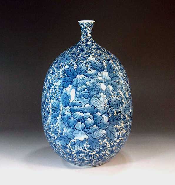 有田焼・伝統工芸・総手描き染錦金彩唐草牡丹絵飾り花瓶陶芸作家 藤井錦彩 作