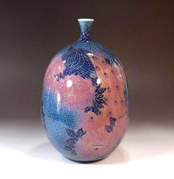 有田焼・伝統工芸・総手描き染錦金彩釉裏紅牡丹孔雀絵飾り花瓶陶芸作家 藤井錦彩 作