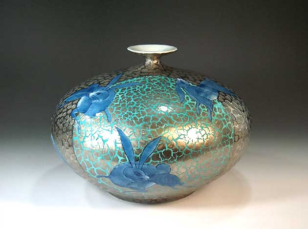 有田焼・伝統工芸・総手描き染錦プラチナ彩兎絵飾り花瓶陶芸作家 藤井錦彩 作