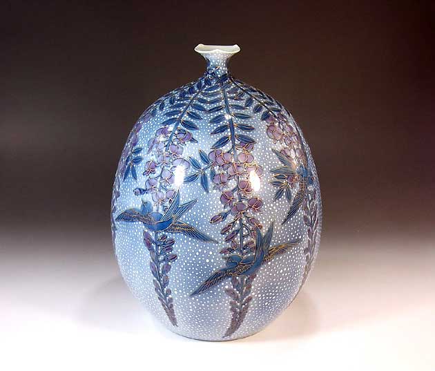 有田焼・伝統工芸・総手描き染錦金彩釉裏紅藤燕絵飾り花瓶陶芸作家 藤井錦彩 作