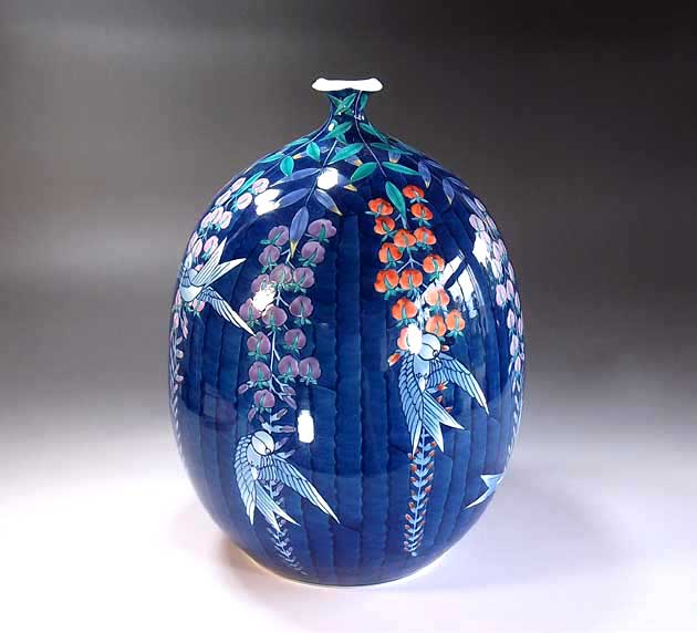 有田焼・伝統工芸・総手描き色鍋島様式藤燕絵飾り花瓶陶芸作家 藤井錦彩 作