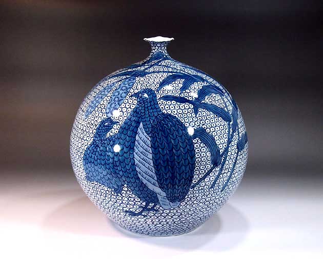 有田焼・伝統工芸・総手描き染付鶉絵飾り花瓶陶芸作家 藤井錦彩 作