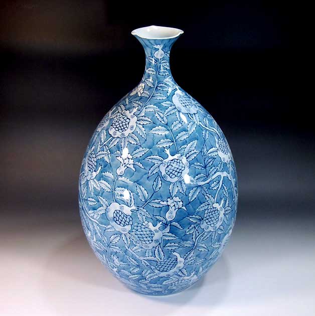 有田焼・伝統工芸・総手描き染付石榴絵飾り花瓶陶芸作家 藤井錦彩 作 [3]