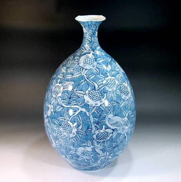 有田焼・伝統工芸・総手描き染付石榴絵飾り花瓶陶芸作家 藤井錦彩 作 [2]