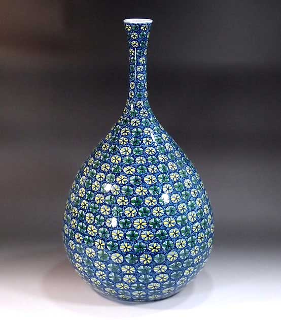 有田焼・伝統工芸・総手描き色鍋島様式小花文様飾り鶴首花瓶陶芸作家 藤井錦彩 作