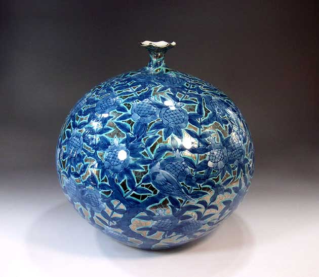 有田焼・伝統工芸・総手描き染錦プラチナ彩柘榴絵飾り花瓶陶芸作家 藤井錦彩 作