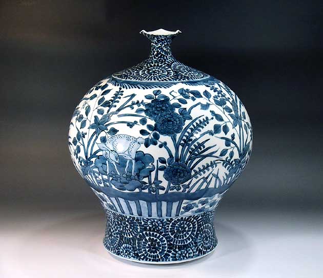 有田焼・伝統工芸・総手描き古染付蛸唐草割鹿景図飾り花瓶陶芸作家 藤井錦彩 作