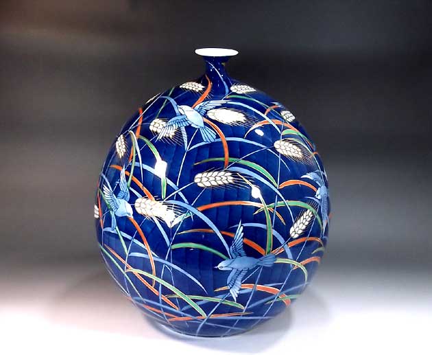 有田焼・伝統工芸・総手描き色鍋島様式金彩稲穂雀絵飾り花瓶陶芸作家 藤井錦彩 作