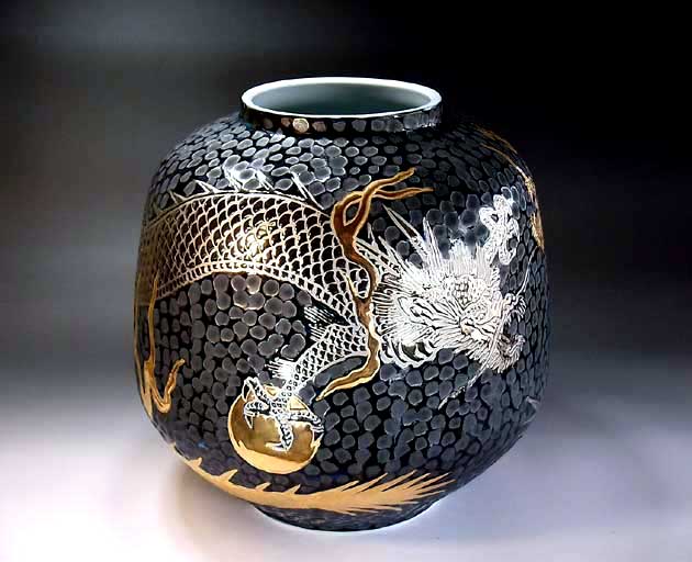 有田焼・伝統工芸・総手描き鉄釉金彩・プラチナ彩龍絵花瓶陶芸作家 藤井錦彩 作 [3]