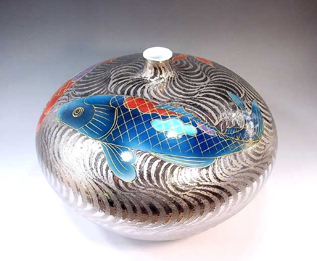 有田焼・伝統工芸・総手描き染錦プラチナ彩流水鯉絵飾り花瓶陶芸作家 藤井錦彩 作