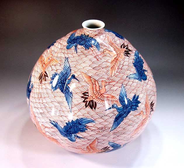 有田焼・伝統工芸・総手描き色鍋島様式青海波文様鶴絵飾り花瓶陶芸作家 藤井錦彩 作 [2]