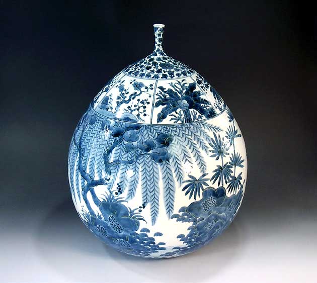 有田焼・伝統工芸・総手描き倣・古染付唐草割景図飾り花瓶陶芸作家 藤井錦彩 作 [3]
