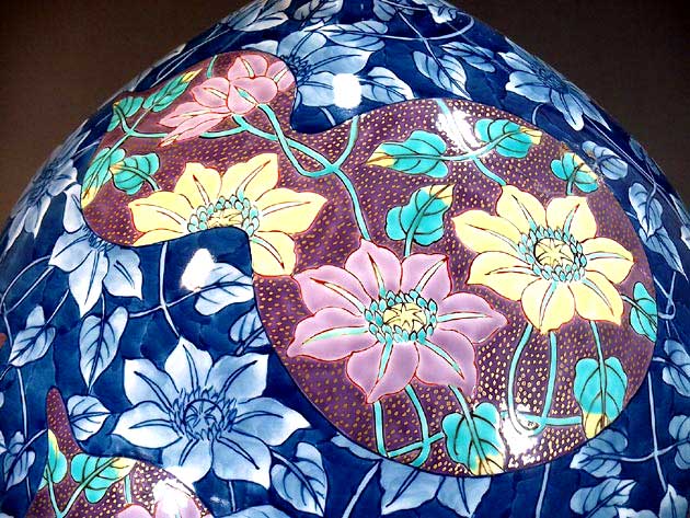 有田焼・伝統工芸・総手描き色鍋島様式金彩瓢箪割鉄線花絵飾り花瓶陶芸作家 藤井錦彩 作 [3]