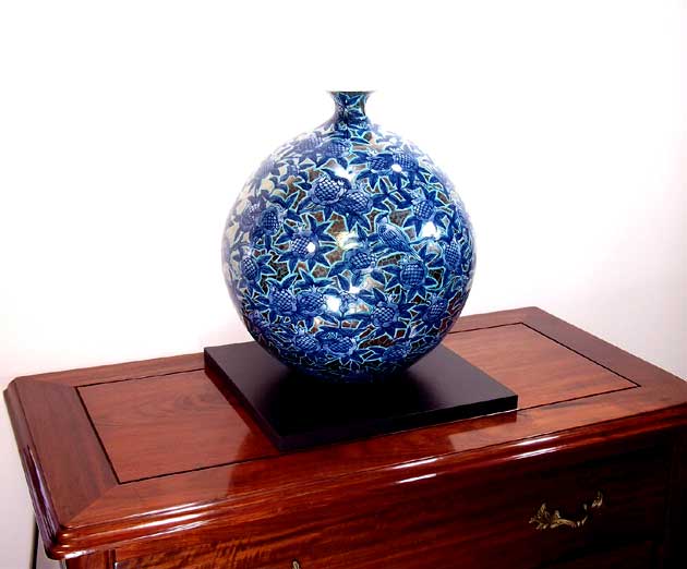 有田焼・伝統工芸・総手描き染錦プラチナ彩柘榴絵飾り花瓶陶芸作家 藤井錦彩 作