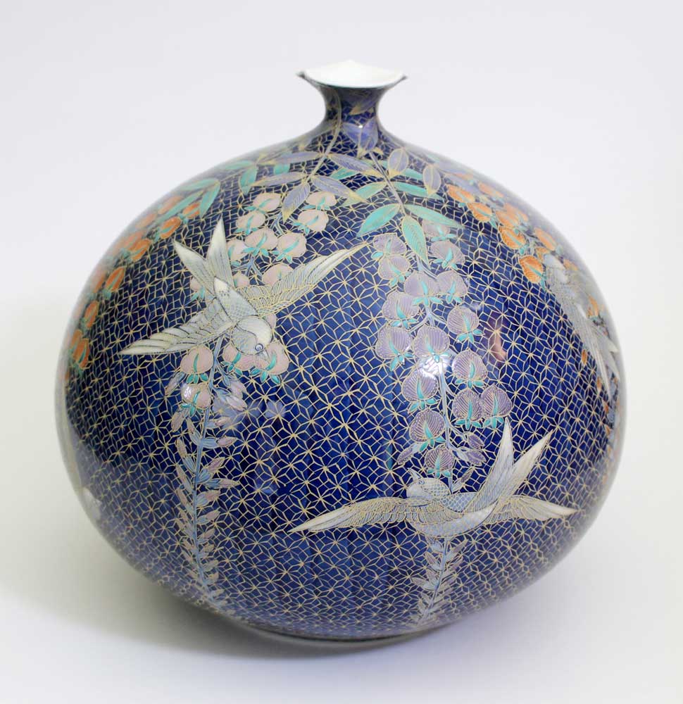 特別作品・極上手・総手描き・伝統工芸金襴手様式藤燕絵花瓶陶芸作家 藤井錦彩 作