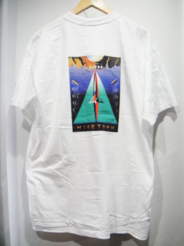 90’S　ナイキ　NIKE　”NIKE　TOWN”Terry　Allen‐Tシャツ　☆サイズ：L☆　RM-848