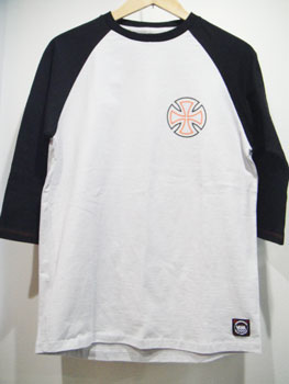 【新品】INDEPENDENT　TRACK　COMPANY/VANSコラボ ラグランスリーブTシャツ　☆サイズ：S、M☆ RM-657