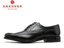 商品詳細 ブランド GRENSON / グレンソン 英国紳士のためのシューズの代名詞的な存在である、 1866年創業の老舗メンズ/ウィメンズシューズブランド。 創業者のウィリアム・グリーンが、自身の工房を持ち、靴とブーツの生産をスタートさせました。 当初は「Green & Son」というブランド名でしたが、後に現在の「Grenson」となり、現在に至ります。 ブランドを世に広めたきっかけは、1970年代にロバート・レッドフォード主演の映画 「華麗なるギャツビー」に靴を提供したことによります。 ハンドメイドによる醸し出されるニュアンス、伝統的な英国シューズの佇まいと程よいモダンデザインの融合が、 映画のヒットと相まってブランドの名声を確固たるものにしました。 近年ではウィメンズコレクションもローンチされ、 更には著名メゾンブランドとのコラボレーションシューズを発表するなど ますます目が離せないシューズブランドへと成長を遂げています。 イギリスやアメリカの高級デパートをはじめ、 世界各国のセレクトショップで取扱いされています。 モデル Dylan /ディラン GRENSONのフルブローグシューズです。 アッパーには風合いのある天然皮革を使用し、高級感が漂う上品な仕上がり。 足元をすっきりとシックにまとめてくれる大人の一足です。 マテリアル レザー ・Calf Leather / BLACK ウィズ ・フィッティングF サイズに関してはコチラをご覧下さいませ。 製法 ・グッドイヤーウェルト製法 ベンチメイド(1人の職人が全ての作業工程を行なう事)と言う製法のため、木型は同じでも1足1足職人のクセが出たりします。 メダリオンやステッチに左右で若干の違いがある場合もございますが、コレも風合いとしてお楽しみ下さい。 ソール ・レザーソール 生産国 ・MADE IN INDIA/ インド製 Grenson グレンソンの商品一覧はコチラ ご注意 ご購入前に必ずお読み下さい。 グレンソン GRENSON ARCHIE V アーチー ウィングチップ メンズ 必ずご確認ください こちらの商品は弊社在庫およびメーカー流動在庫を含む商品となります。 限りなく最新の在庫状況を反映するよう努めてさせて頂いておりますが、選択肢が〇の場合でも完売、欠品の場合が御座います。 欠品の場合につきましてはメールにてご案内させて頂きました後、弊社にてキャンセル手続きを行わせて頂きますので予めご了承ください。BASIL ARCHIE V ARCHIE ARCHIE NOLAN SID DYLAN FRED STANLEY グレンソン GRENSON ARCHIE V アーチー ウィングチップ メンズ
