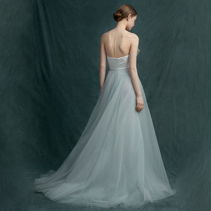 ドレス ウェディングドレス ビックリボン オフショル シルバー ビスチェ シンプル チュール Aライン 前撮り 結婚式ドレス 結婚式のドレス ロング ロング丈 袖なし シフォン リボン ウエストリボン 透け感 シースルー 胸元 かわいい 大人可愛い きれいめ 上品
