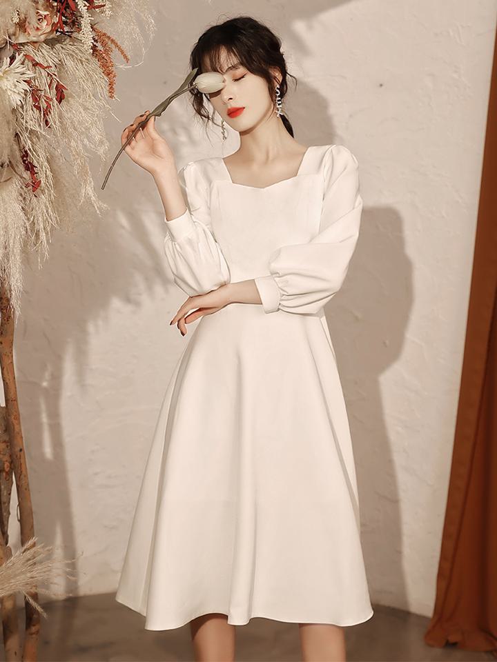 ウエディング ワンピース【着後レビュー特典】丈が選べる 少人数婚やフォトウエディングで人気 楽に着られてリラックスできそうなドレス 着心地が良く軽やかで動きやすいため、ロケフォトにもぴったり レストランウエディング シンプル 長袖 ミモレ丈 フレアドレス