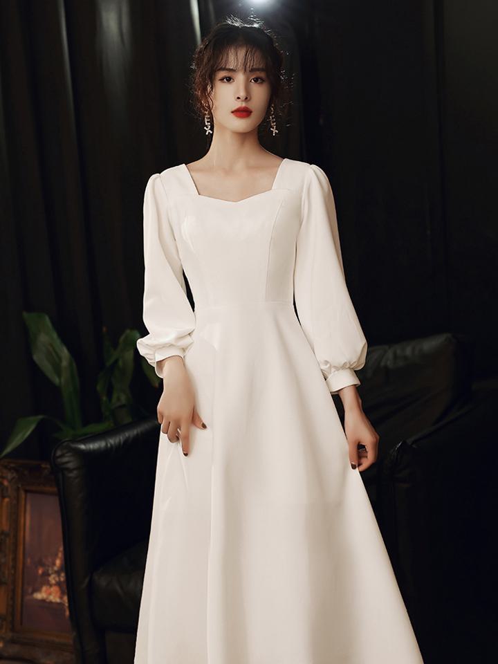 ウエディング ワンピース【着後レビュー特典】丈が選べる 少人数婚やフォトウエディングで人気 楽に着られてリラックスできそうなドレス 着心地が良く軽やかで動きやすいため、ロケフォトにもぴったり レストランウエディング シンプル 長袖 ミモレ丈 フレアドレス