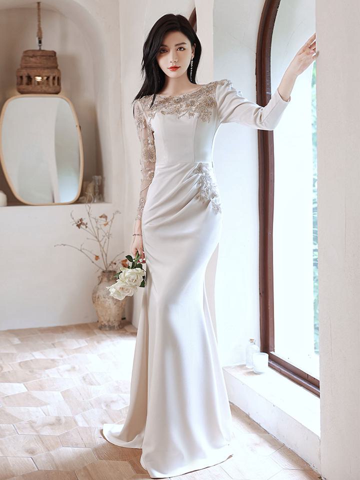 イブニングドレス【着後レビュー特典】ライト映えドレス キラキラ 輝きを独り占め ゴールド 柄 照明を受けて発光するデザイン豪華な装飾 マーメイドラインがセクシー 長袖 アシンメトリー キャバドレス 大人フェミニン 床付き ラウンドネック