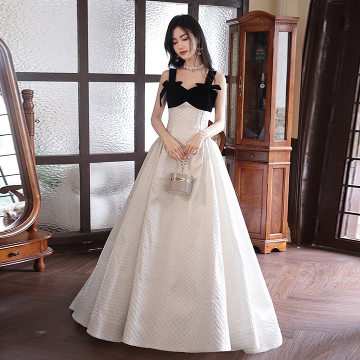 黒×白 バイカラー リボン パーティードレス Aライン【着後レビュー特典】上品でかわいいロマンティックなドレス 肩紐 袖無し ノースリーブ 床付き 衣装 かわいい 可憐 パーティドレス 二次会 ロング ロング丈 かわいい 大人可愛い