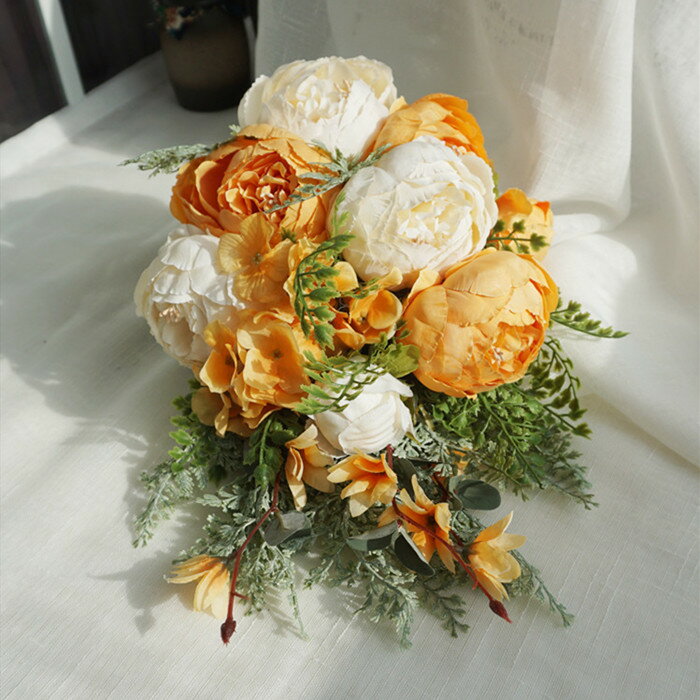 キャスケード ブーケ 結婚式 ウエディングブーケ 造花 アレンジメント 保存が利き、軽くて扱いやすいので、リゾートや海外挙式、ロケフ..