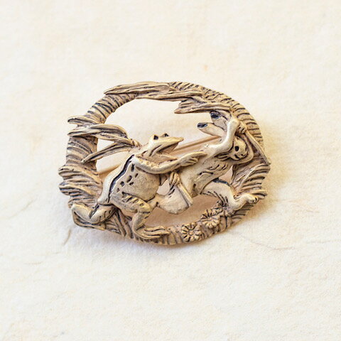 Brough Superior/SUU(数)-Palnart Poc- 鳥獣戯画 追いかけっこ ブローチ ※豪華専用ボックス入り [日本製]