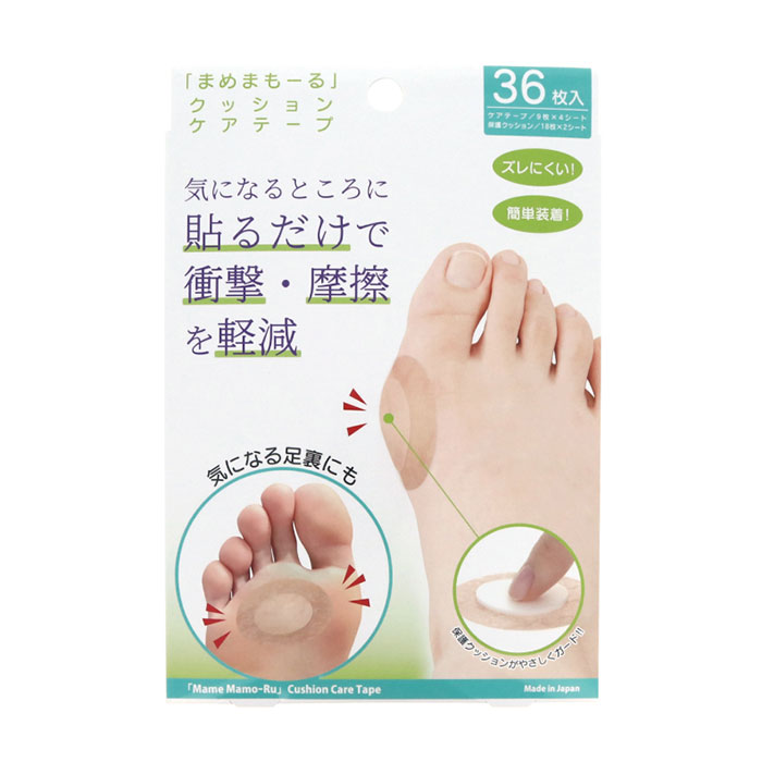 ▼　商品の特徴　▼ 気になるところに貼るだけで歩行時に起こる摩擦や衝撃を軽減！ 底マメや皮膚の患部をやさしくガードします。 装着は簡単、ふんわり保護クッションをセットすることで自分好みの厚さに調節出来ます。 まめまもーる クッション ケアテープ セット内容 ケアテープ：36枚、保護クッション：36枚 材質 表面シート：紙、ポリエチレン フィルム部：ポリウレタン、アクリル系粘着 剥離紙：紙、シリコンコート ご使用方法 ・ご使用前に皮膚を清潔で乾いた状態にしてください。 ・ケアテープ内側の背割れスリット紙を、ゆっくり剥がします。 ・シートから外した保護クッションをケアテープに貼りつけます。 ・保護クッションを貼りつけた面を下にして、ゆっくりとケアテープを剥がします。 ・ケアテープを気になるところにしっかり貼りつけてください。 ご使用上の注意 ・傷やはれもの、かぶれなどお肌に異常がある場合はご使用にならないでください。 ・お肌の弱い方、絆創膏などテープ類でかぶれやすい方はご使用にならないでください。 ・本品の使用によりお肌にかゆみ、発疹などの異常があらわれた場合は使用を中止し専門にご相談ください。 ・肌からテープを剥がす際はできるだけゆっくりと剥がしてください。 ・本品は使用された当日中にお剥がしください。一度剥がしたテープは再度使用しないでください。 ・ご使用前に皮膚を清潔で乾いた状態にしてください。 ・クリームなどを使用していると、貼りつけにくくなる場合がございます。 ・初めて使用する方は、事前に目立たないところでパッチテストを行ってからご使用ください。 ・テープ素材の特性上、縮みや丸まりが生じる場合がございます。 ・テープを貼った後、靴下やストッキングをはく場合、テープにひっかからないようにご注意ください。 ・本来の目的以外でのご使用はおやめください。 ・乳幼児の手の届かないところに保管してください。 ・直射日光を避け湿気の少ない場所に保管してください。 製造国 / 区分 日本製 / 雑貨 JANコード 4562226255870 販売元 株式会社シェモア 広告文責 合同会社FAIRY　TEL：05035738881 ■検索キーワード ふかふかクッション ウォーキング ランニング マラソン スニーカー 立ち仕事 set セット おすすめ オススメ ランキング 効果 口コミ 人気 メンズ レディース 男性 女性男女兼用 ユニセックス 男性用 女性用 家族 ■当店開催のキャンペーン 送料無料 39ショップ 39ショップ エントリー 着後レビューでクーポン配布 レビューを書いてプレゼント レビューキャンペーン レビュー特典あり キャンペーン 一覧 宅配便 メール便 即日発送 あす楽 お買物マラソン ワンダフルデー 5と0のつく日 0と5のつく日エントリー ママ割 ポイントアップ ポイント還元祭 クーポン 楽天イーグルス 勝ったら ポイント クーポンを使う ポイント消化 ポイント消費 ポイントで購入 ポイント消化送料無料