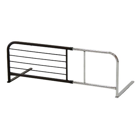 布団のずり落ちをしっかりガードスライドベッドガード。長さをお好みの幅に調節できます5cmピッチで6段階長さを調節できます。最小94.5cm〜最大119.5cmまでフレシキブルに対応できます。届いたその日から簡単取り付けマットレスや敷布団の下に挟み込んで使うタイプなので、ご自宅のベッドに簡単設置。折りたたんでコンパクトに脚部が折りたたみ可能なのでコンパクトに収納できます。布団のずり落ちの他にも、大人用ベッドで寝るお子様もこれなら安心して眠れます。 ●色/ホワイト、ブラック ●外形寸法/約幅94.5〜119.5×奥行40×高さ35cm ●重量/約2kg ●材質/スチール ●備考/組立不要完成品 ●製造国/台湾製またはベトナム製（企画：日本）