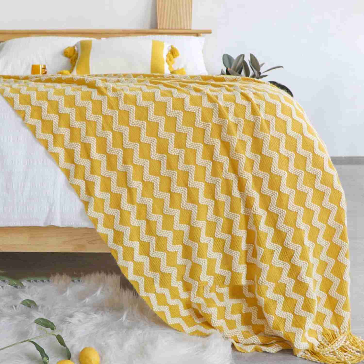 ニット ブランケット 大判 フリンジ付き 北欧風 ソリッドカラー マルチカバー おしゃれ ソファカバー カウチ ベッドカバー テーブルクロス毛布 イエロー 130X170cm