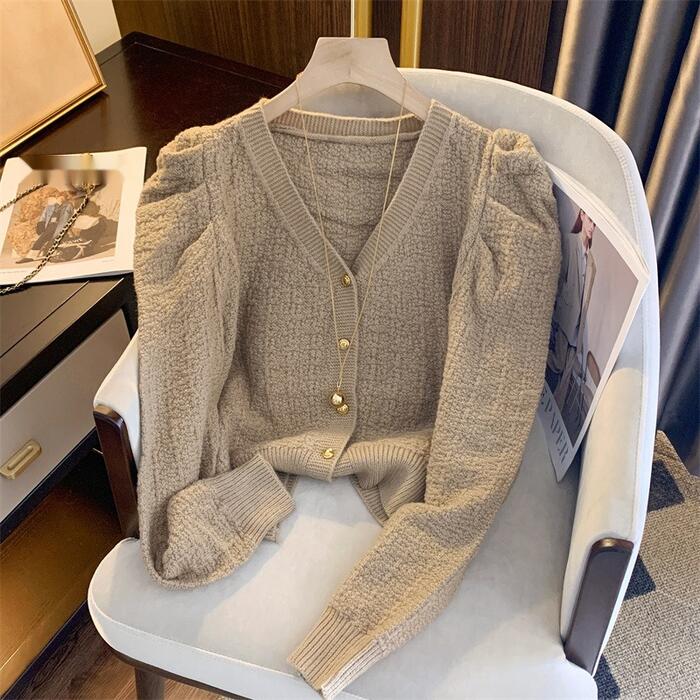 トップス ニット カーディガン セーター レディース きれいめ カジュアル 大人可愛い 春 秋 冬 長袖 パワーショルダー ショート丈 Vネック ベージュ ホワイト 白 ブラック 黒 20代 30代 40代 50代 S M L XL 2XL