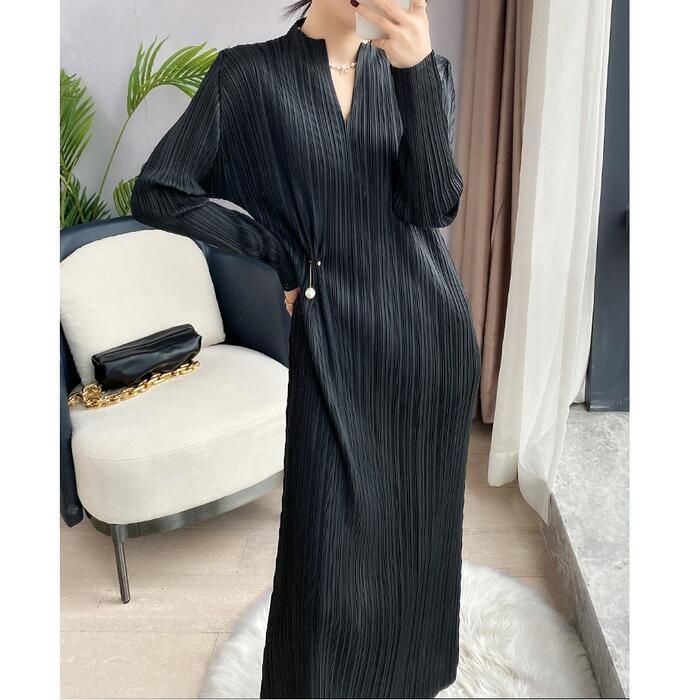 ワンピース ワンピ ドレス 袖あり プリーツ キーネック レディース エレガント きれいめ カジュアル 長袖 大人 可愛い ロング丈 シンプル かっこいい クール グリーン 緑 イエロー ブラック 黒 春 秋 冬 20代 30代 40代 50代