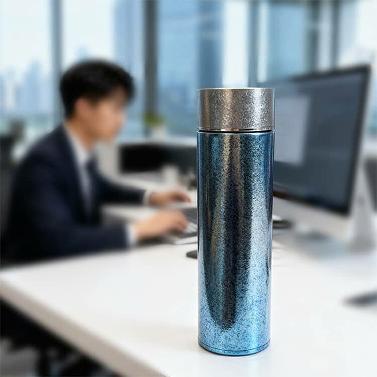 水筒 純チタン ボトル ギフト ボックス付き 500ml お茶 ボトル 真空断熱 軽量 清潔 保温 保冷 直飲み 車載 コップ おしゃれ 蓋付き 茶こし付き 謝礼 お礼 父の日 敬老の日 プレゼント チタン 2