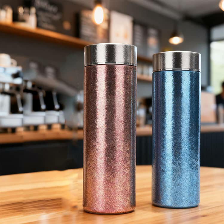 水筒 純チタン ボトル ギフト ボックス付き 500ml お茶 ボトル 真空断熱 軽量 清潔 保温 保冷 直飲み 車載 コップ おしゃれ 蓋付き 茶こし付き 謝礼 お礼 父の日 敬老の日 プレゼント チタン 3