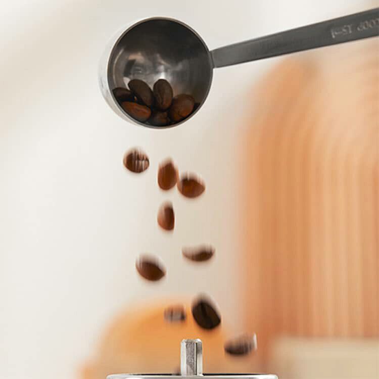 8点セット コーヒー ドリップ コーヒー用品 アウトドア キャンプ用 手挽き 器具 ドリッパーセット スタンドタイプ コーヒーセット キャリーイングキット 家庭用 手挽きコーヒードリップ用具セット 携帯型 超便利 ギフト fampa-10002885 株式会社FAMオンラインショップ サンプル画像3