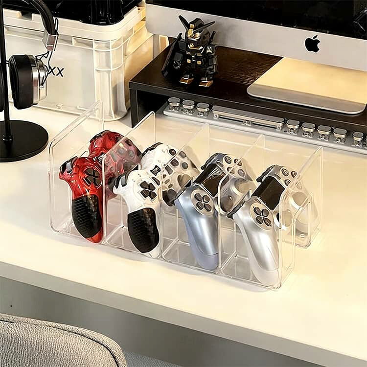 株式会社FAMオンラインショップの4台置き ゲーム機 収納 ゲームコントローラー収納ラック コントローラー収納 仕切り 4連 ジョイコン プロコン リングコン XBOX ONE PC 多機種対応 SWITCH コントローラースタンド PS5 コントローラー 収納 本立て ブックスタンド 送料無料｜アングル3