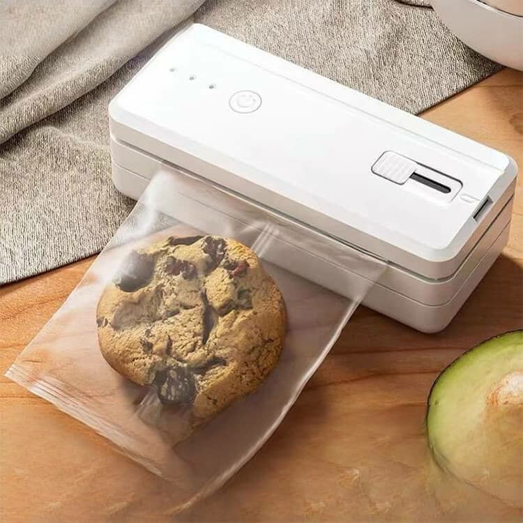 家庭用 ヒートシーラー 小型シーラーハンディ フードシーラー 予熱不要 操作簡単 1300mAh Type-C充電式 10cmシール幅 背面マグネット 内蔵マグネット閉合 カッター付き 軽量 携帯便利 食材新鮮保存密封 お菓子 3段階の加熱レベル付き 手芸 工作 キーホルダー作り 2